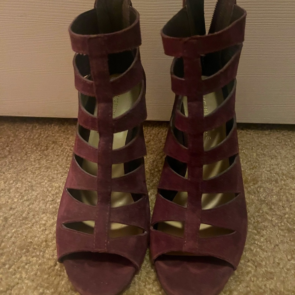 Saks Maroon Heels
